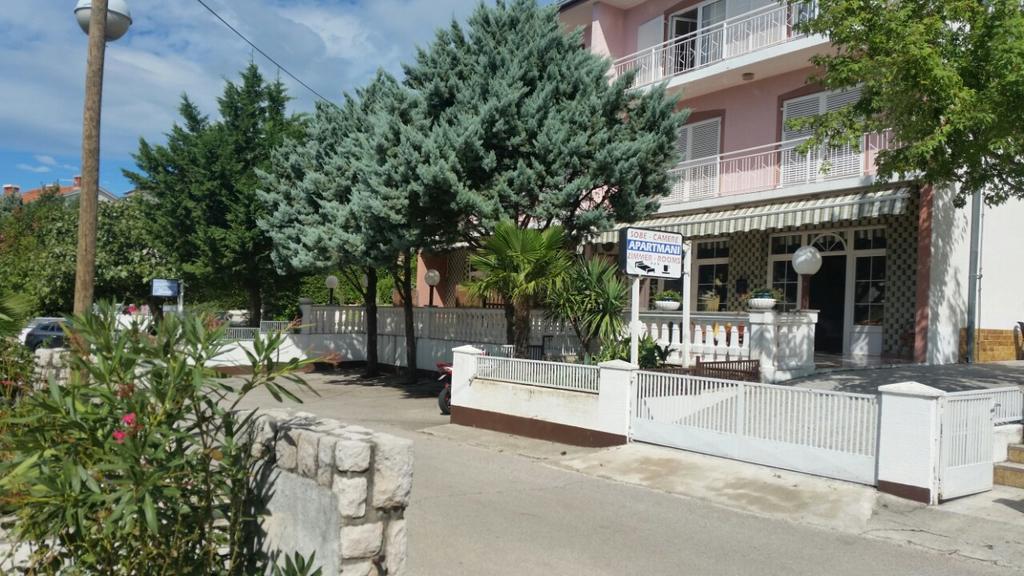 Apartmani Royal Zganec 茨里克韦尼察 外观 照片