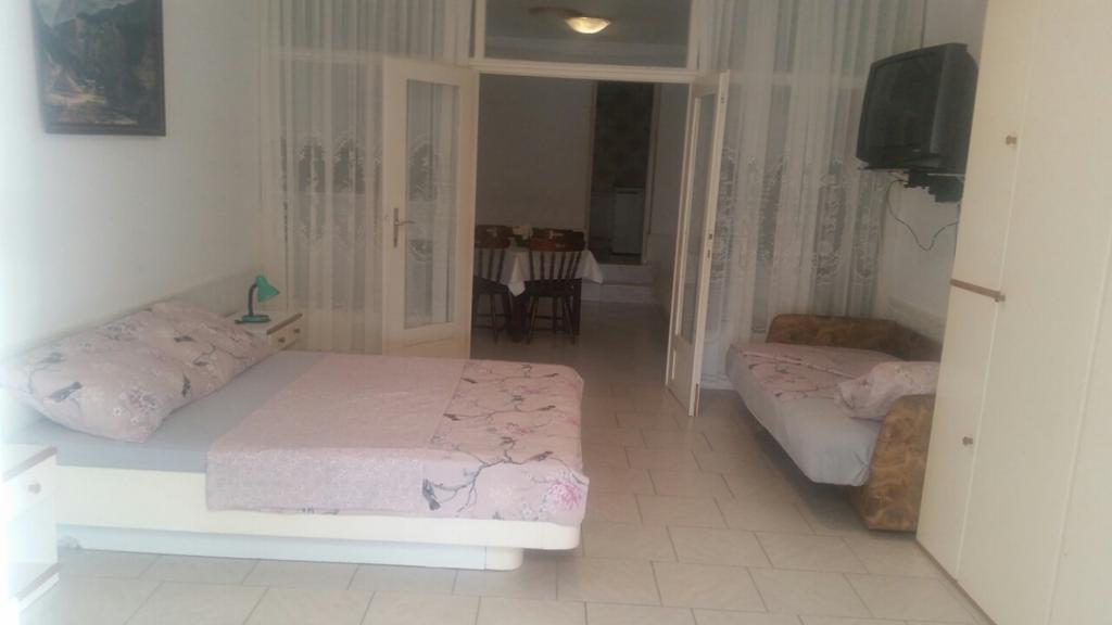 Apartmani Royal Zganec 茨里克韦尼察 外观 照片