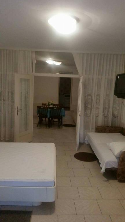 Apartmani Royal Zganec 茨里克韦尼察 外观 照片